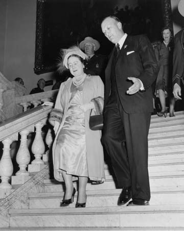 The Queen Mother visits Annapolis