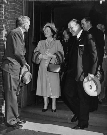 The Queen Mother visits Annapolis