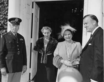Queen Mother visits Annapolis