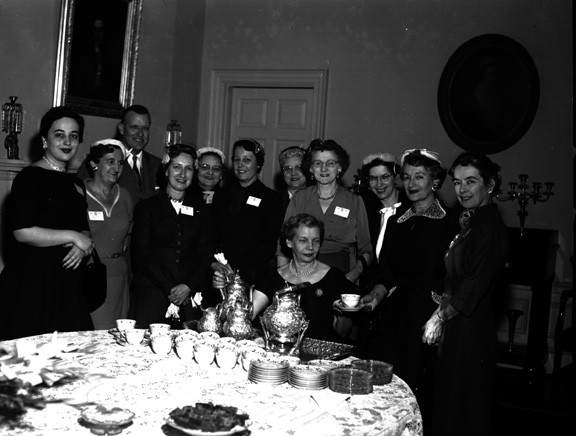 Mrs. McKeldin and the MSLBA wives