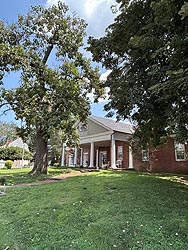 [photo, Centreville Branch, Queen Anne's County Free Library, 121 South Commerce St., Centreville, Maryland]