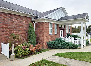[photo, Town Hall & Community Center, 100 Church St., Deer Park, Maryland]
